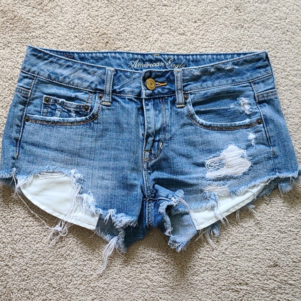 American Eagle distressed shorts